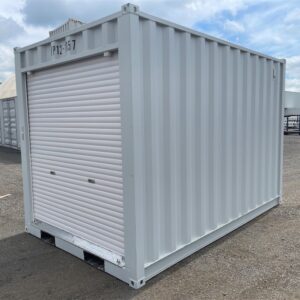 12-FOOT SHIPPING CONTAINER WITH ROLLING